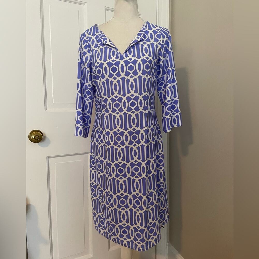 Geometric Print Shift Dress in Periwinkle and White